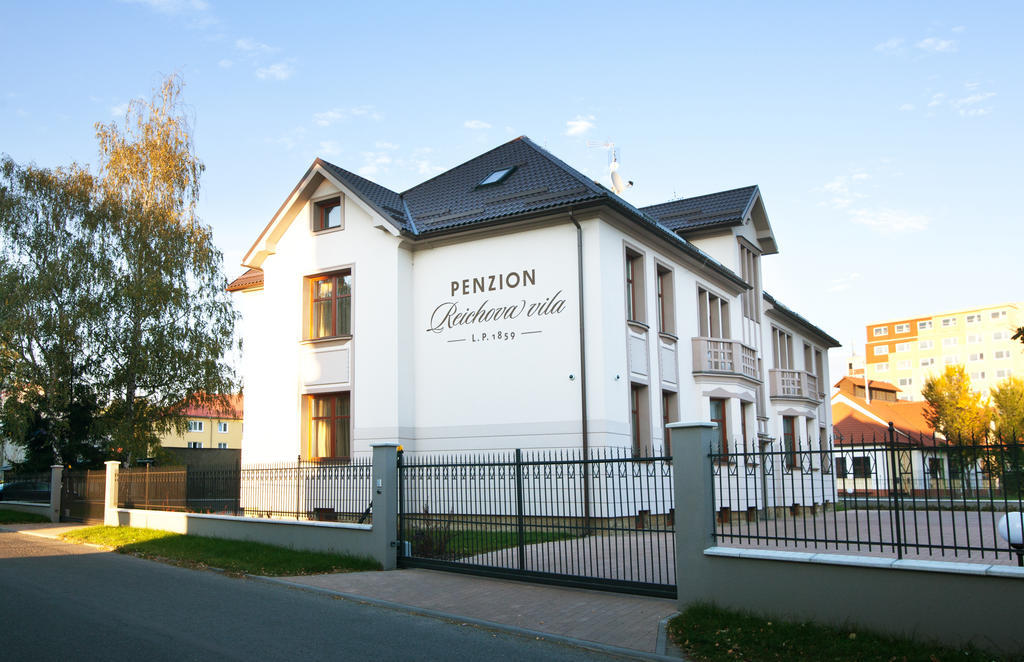 Penzion Reichova Vila Valašské Meziříčí Extérieur photo